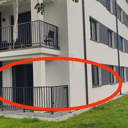 Na Akacjowej 7